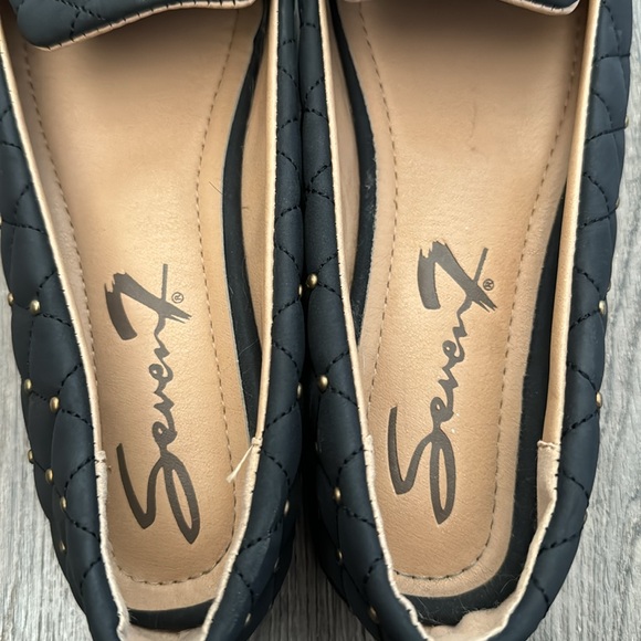 Seven7 Black Ballet Flats Size 8, Brass grommets, bow tie, stitch quilted fabric - Picture 8 of 8